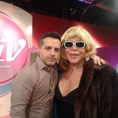 AngeldebritoOk's tweet photo. Que en paz descanses querida amiga @vanessashowOk 
Nos matábamos de risa en BDV y hasta hace poco vía audio! ❤️ https://t.co/BUjkc0Hizl