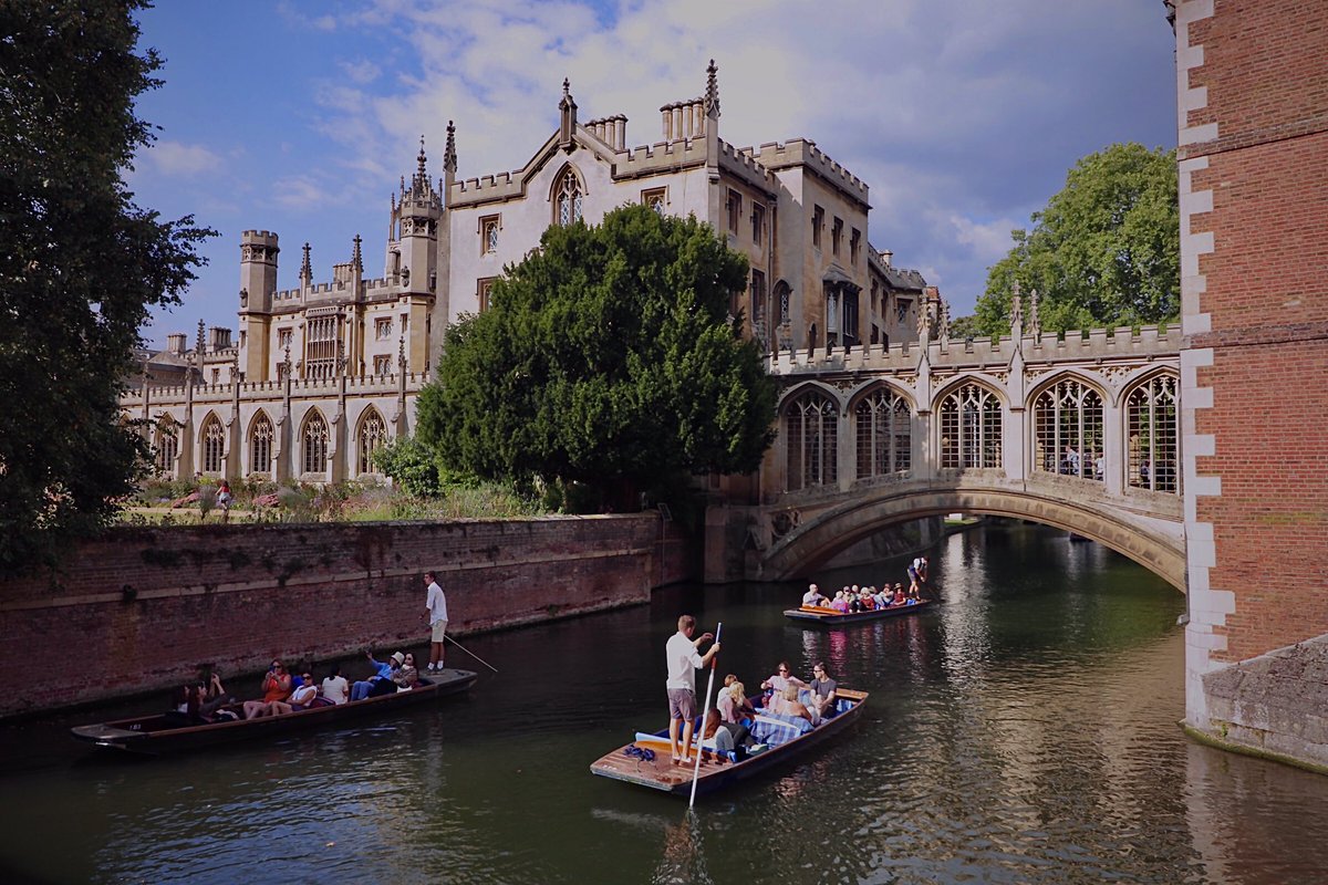 St John’s college. There is an exhibition of Douglas Adams documents. Unfortunately they are protected by copyright, but the old library is glorious #OpenCambridge #StJohnsCollegeCambridge #TheOldLibrary #BridgeOfSighsCambridge #DouglasAdams #Cambridge #StJohnsCollegeChapel