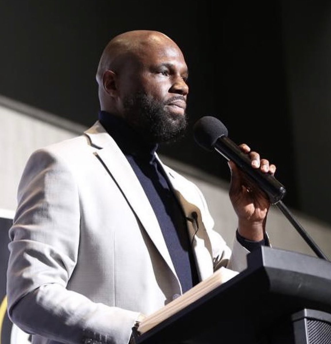 Nath_Yamb's tweet image. 🚨 Kemi Seba vient d’être arrêté à l’aéroport de Cotonou. La répression contre les leaders panafricains continue! Mobilisation!!!