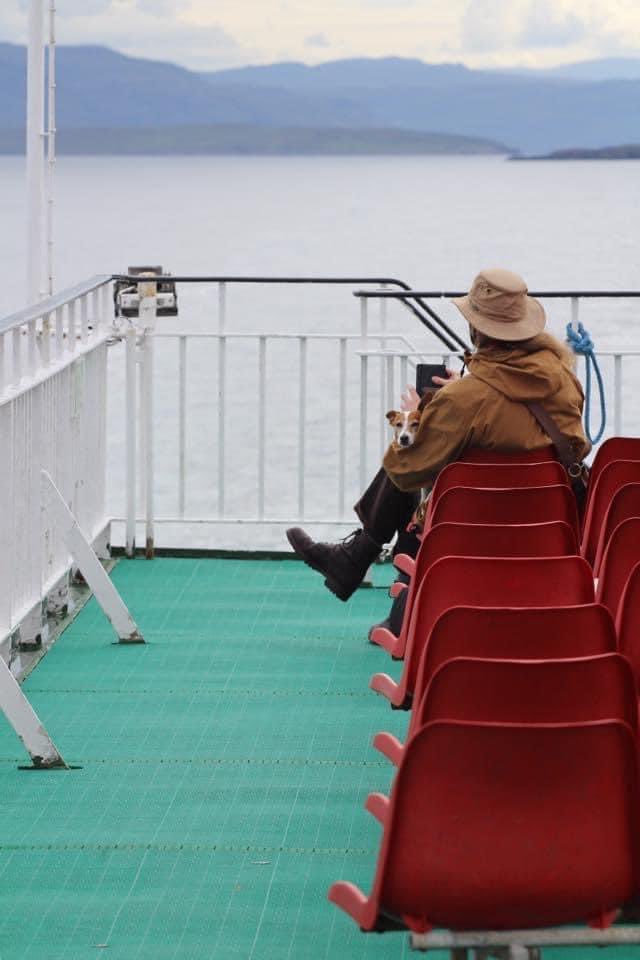 wildswimmer67's tweet photo. Peace, Perfect Peace…#ferry #calmacferry #visitscotland #onemanandhisdog #peaceperfectpeace #dog https://t.co/z8D4szPfYV