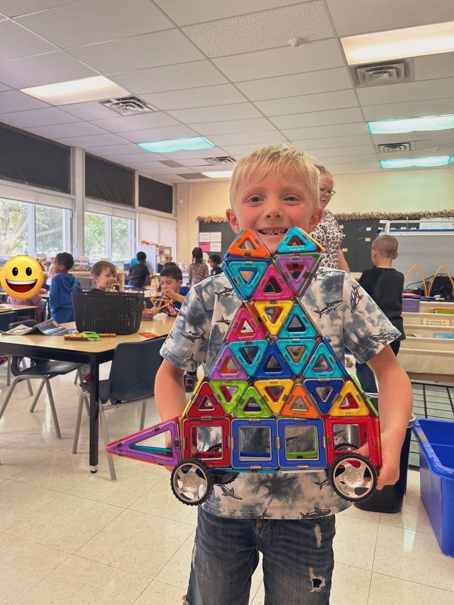 Ms. Kelloway 🍎 tweet media