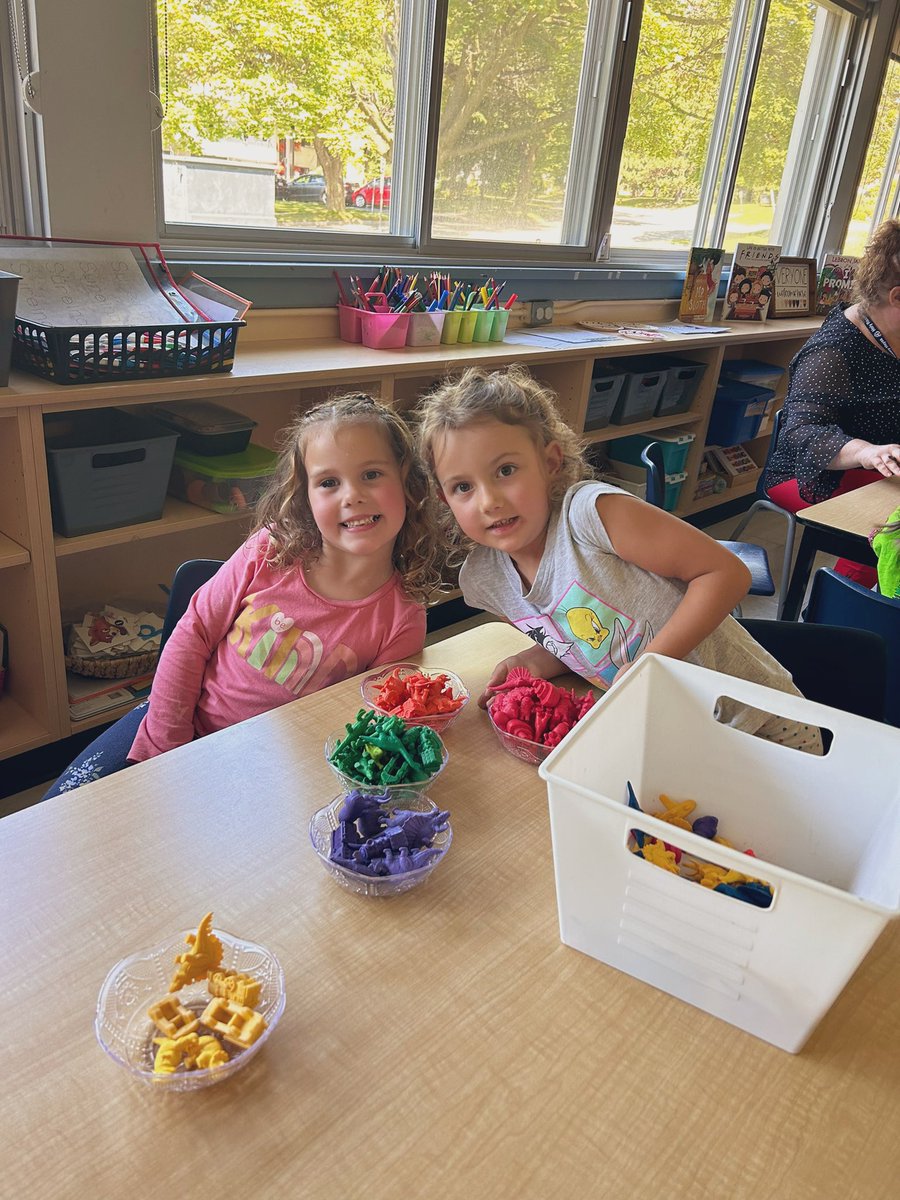 Ms. Kelloway 🍎 tweet media