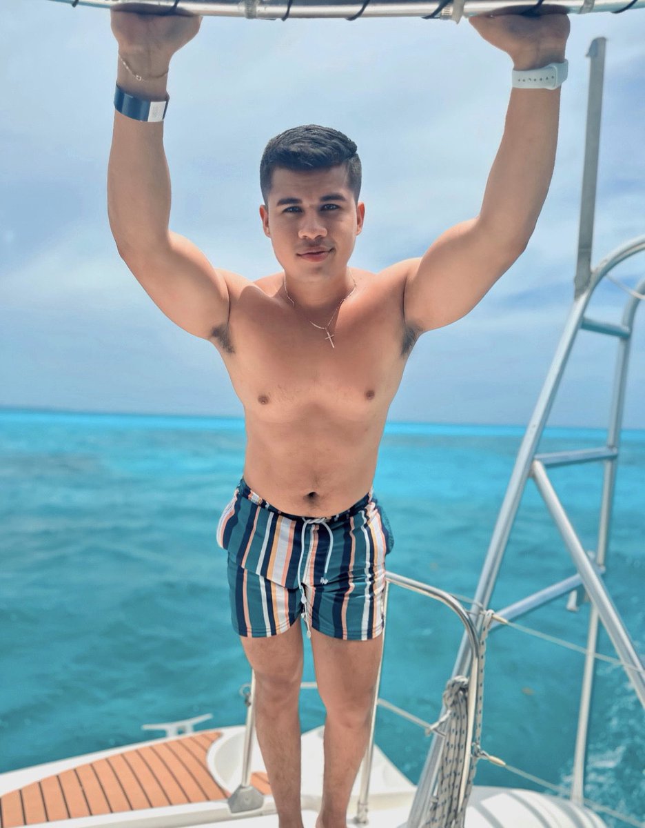 AlexisRuvalcab2's tweet photo. 🌴🌊 https://t.co/Ww1CGRozQi