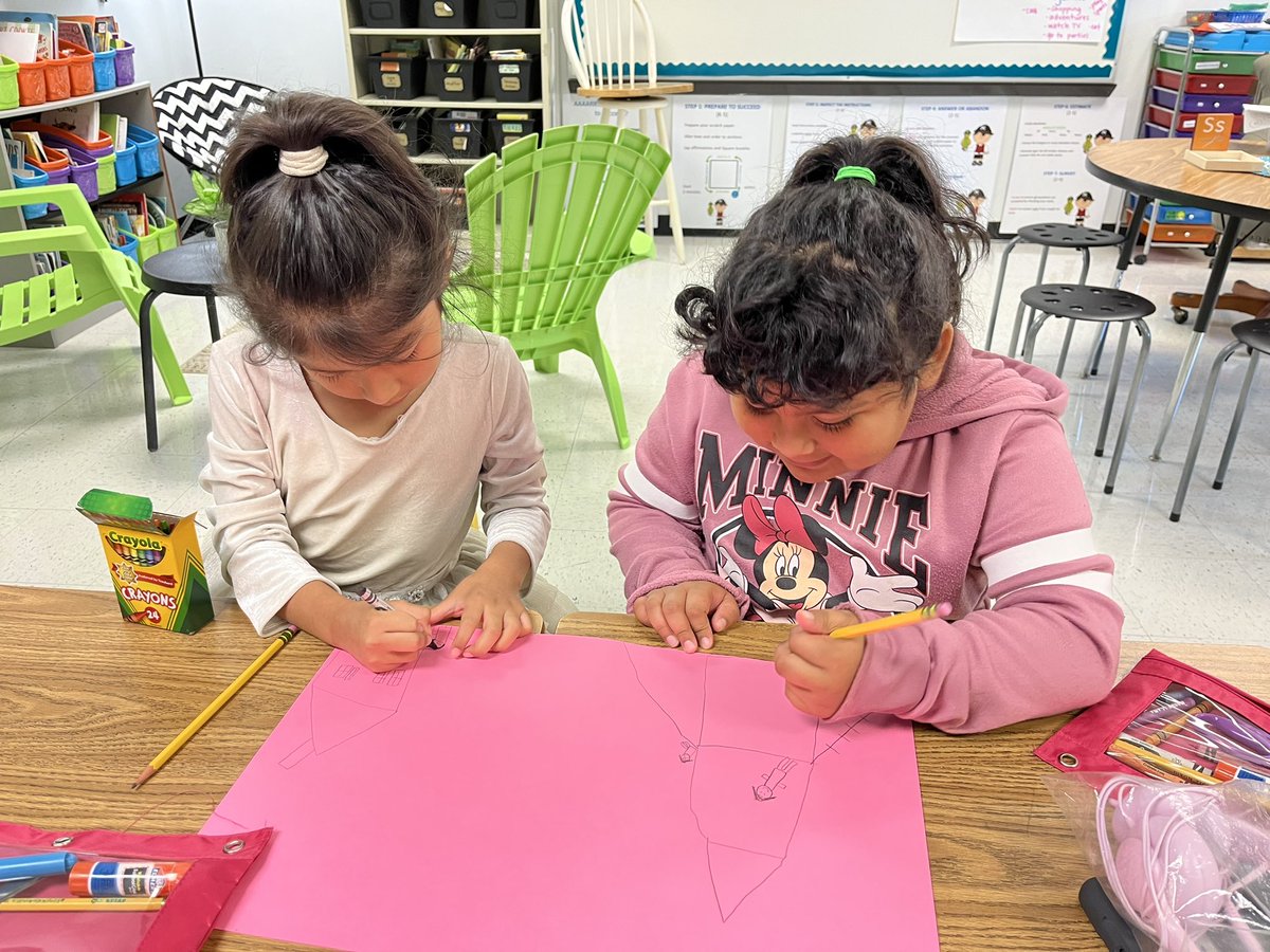 Michelle Leatherman (@teach_ml) on Twitter photo I introduced a new strategy to 1st gr. #ESOL Stu’s. Groups of 2 gathered around 1 “placemat.” There was room for each student to brainstorm their ideas re: our unit’s EQ. Then, Stu’s presented to partners. Next, groups of 4 will come to a consensus!
<a href="/HembreeSprings/">Hembree Springs</a> <a href="/EsolFulton/">FultonESOL</a> I introduced a new strategy to 1st gr. #ESOL Stu’s. Groups of 2 gathered around 1 “placemat.” There was room for each student to brainstorm their ideas re: our unit’s EQ. Then, Stu’s presented to partners. Next, groups of 4 will come to a consensus!
<a href="/HembreeSprings/">Hembree Springs</a> <a href="/EsolFulton/">FultonESOL</a>