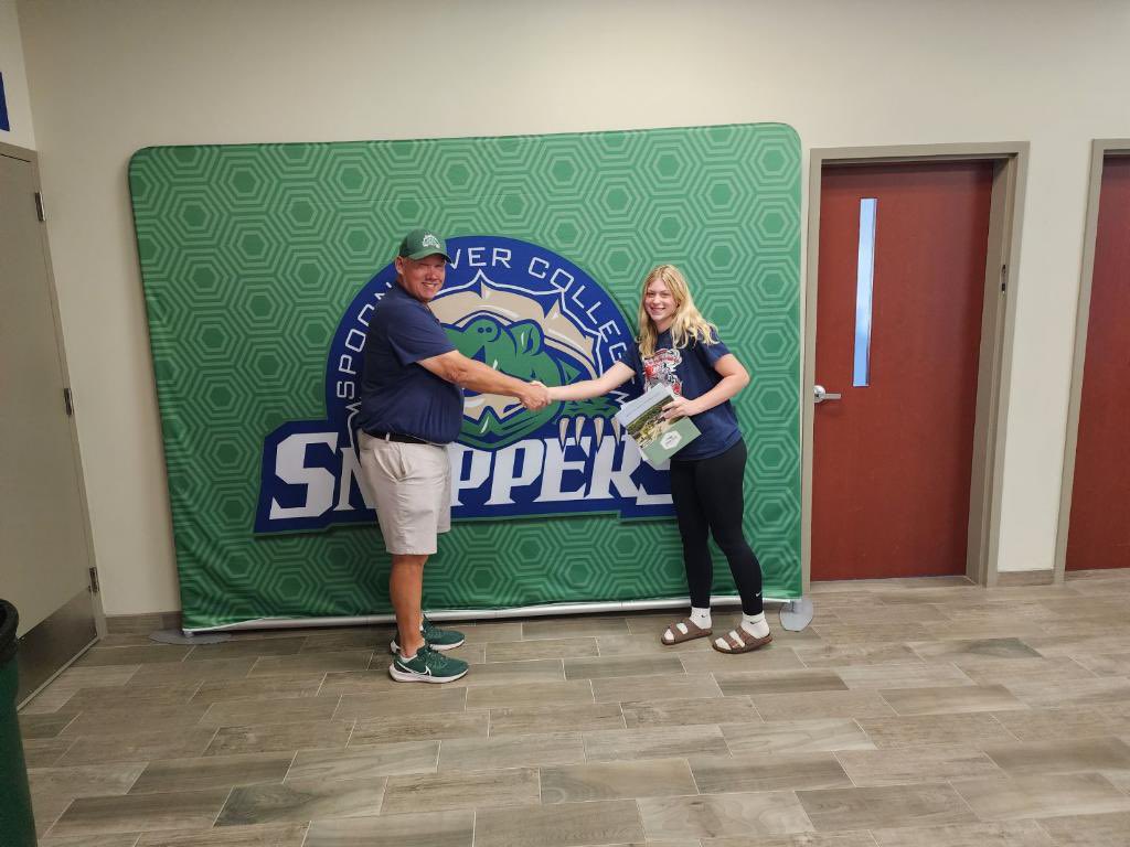 MeganSlavicek's tweet photo. I had an amazing college visit at Spoon River College!! I had a great time, thank you so much @SteveLeverton2 @SlavicekKen https://t.co/dTA4pEphra