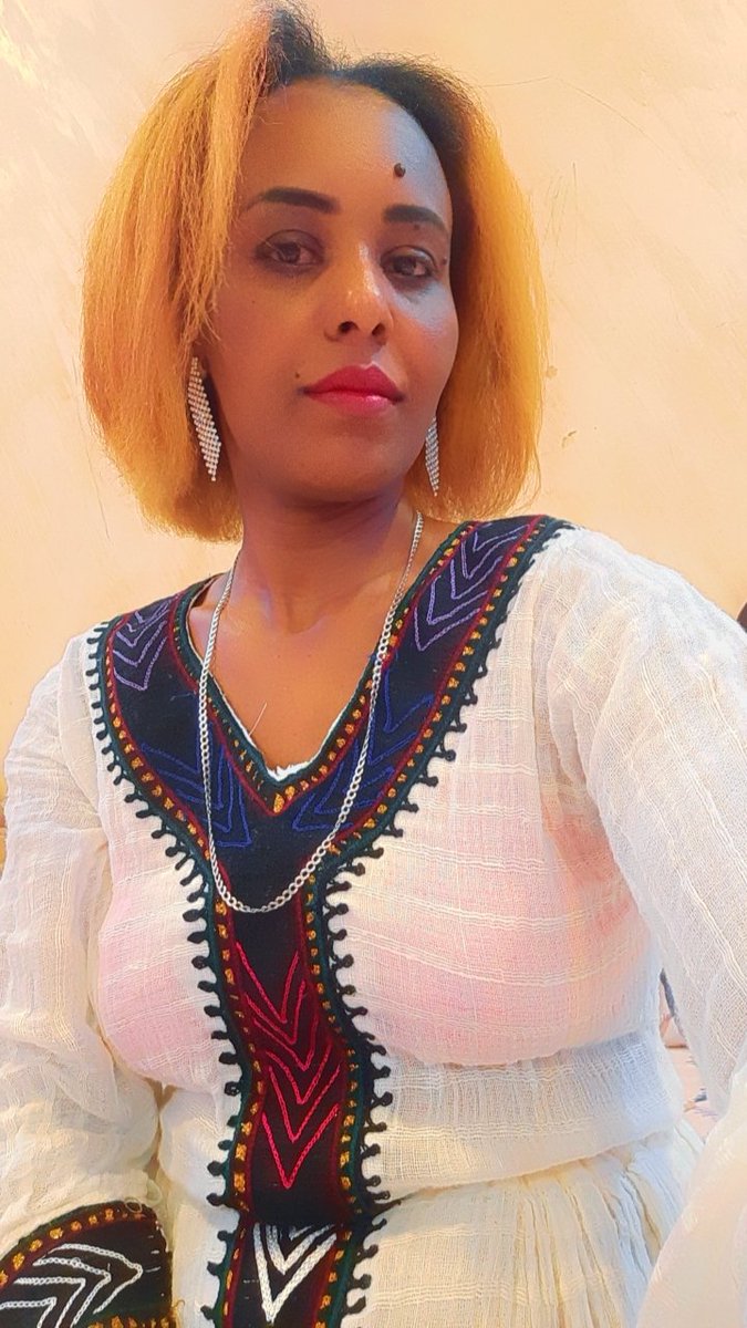#Happy_birthday_to_you 💜 @ZAlemayu my waero እንኳዕ ዋዕሮ ትግራወይቲ ኮይንኪ ተወለድኪ መፃኢ ዘመንኪ ብሩህ ይኩን እታ ደኪሙኒ ሰልቹዩኒ ከይበልኪ ትቃለስላ ዘለኪ ትግራይ ሙሉእ ሰላማ የርኢኪ ዛምበይተይ ጠንካራ 🎂🎉🎈🍾💚🙏❤️💛