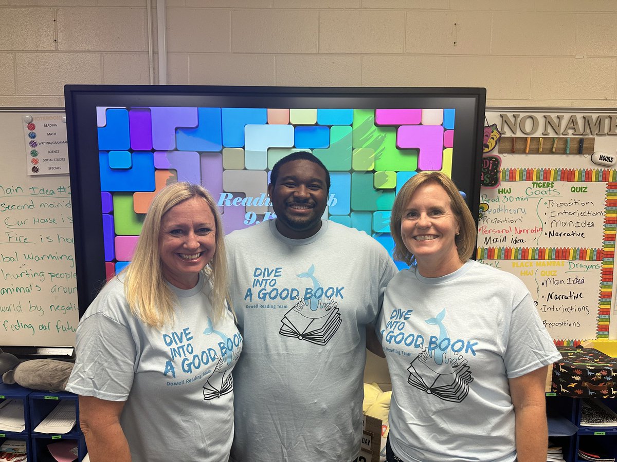 LEARNTEACHMOORE's tweet photo. Didn’t you know Readers are Leaders 📖📚😄 @Dowell_Read180 &amp; @JuliePszczola https://t.co/i4JLTedrr9