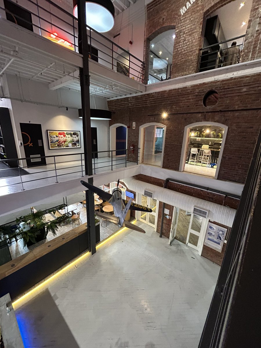 Innovation city inspired by the French Riviera ecosystem "Sophia Antipolis" 🇫🇷 

J'ai eu le plaisir de rencontrer <a href="/KienoKammies/">Kieno Kammies</a> le co-fondateur de <a href="/InnoCityCPT/">Innovation City Cape Town</a> 🇿🇦 : un lieu où corporate, Scale-up africaines, VC's et talents se croisent tous les jours pour réinventer une Afrique