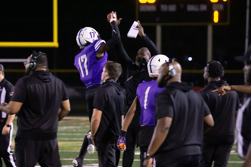 CJ_Tyson1's tweet photo. @CoachAbrams 🔒 This coach and player bond locked in forever🌟 #4Minor @MinorRecruiting BIG DUBS LAST NIGHT📈 https://t.co/TKuXMOcQGH