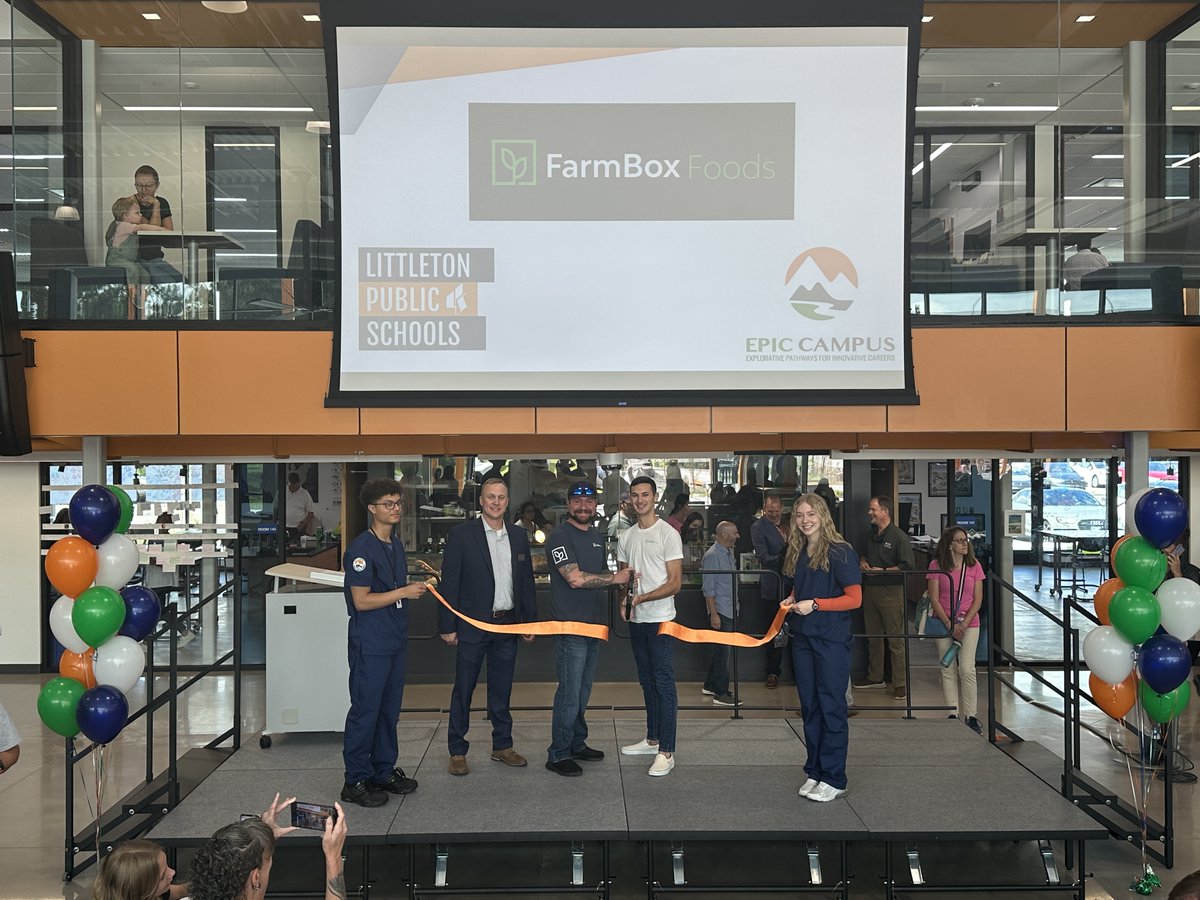 FarmBox_Foods's tweet image. We're ecstatic to announce that a Vertical Hydroponic Farm has landed at another school campus, and this one's right in our own backyard!
Littleton Public Schools recently opened its EPIC Campus across the street from Littleton High School, and the farm is helping to teach a...