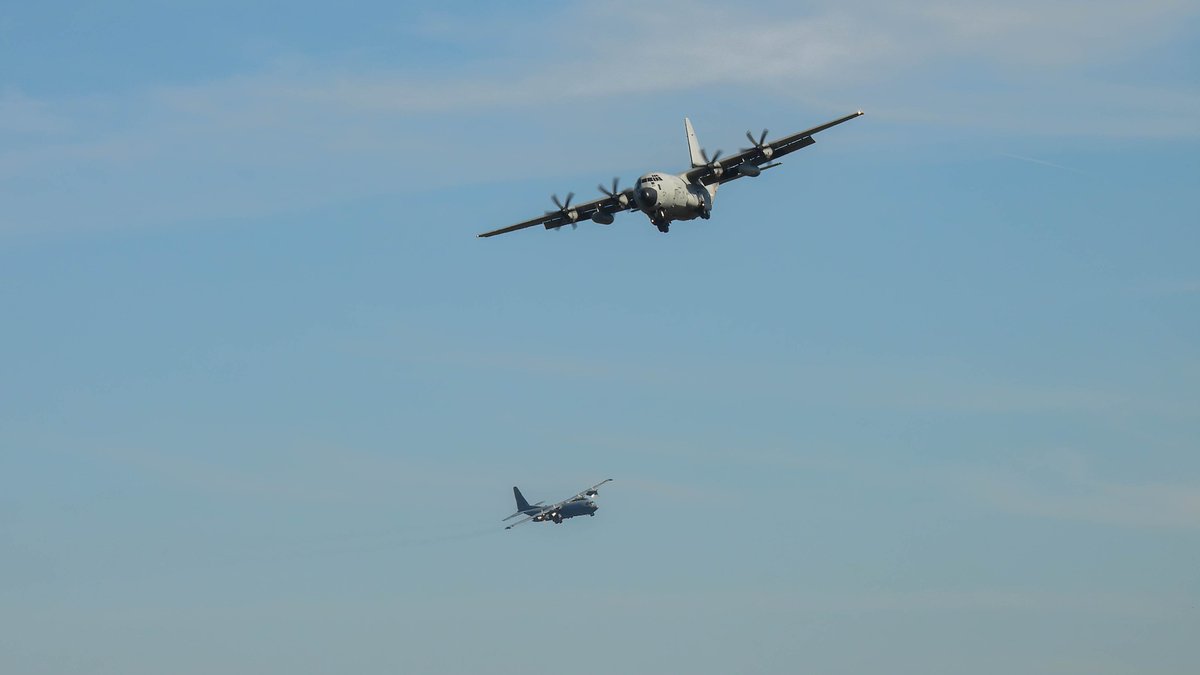 EHEH_Spotter's tweet photo. #FalconLeap2023

'Turning Final Runway 21' EHEH

#NLspot https://t.co/rXWzTOT64N