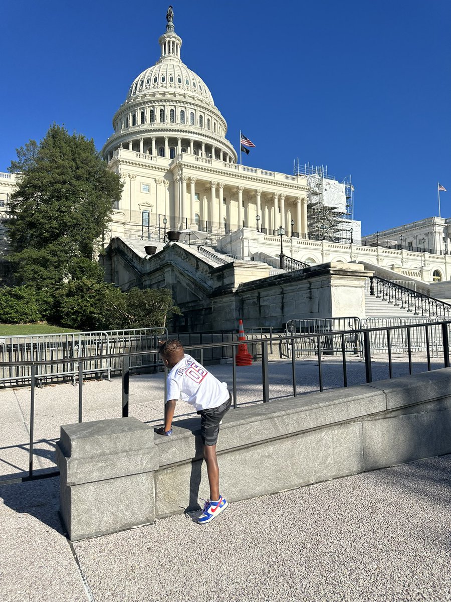 bigbrie_'s tweet photo. I took my 5 year old to DC for his 5th birthdayโฆand I hope he has core memories as a result thereof ๐ #timeflies #hello5 https://t.co/yc4BKstIxS