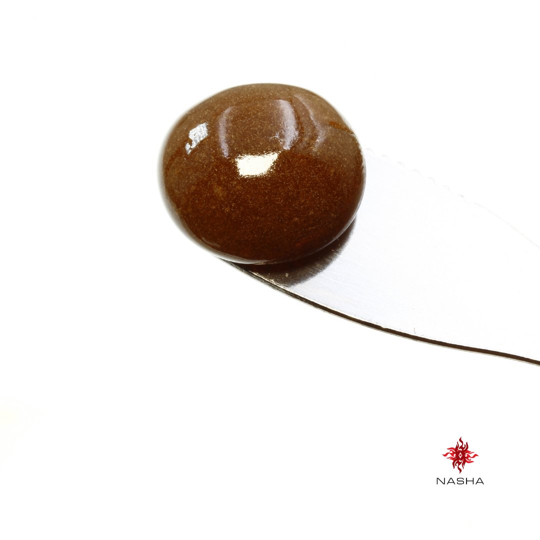 NashaHash's tweet photo. An exquisite Onyx Label Hash: a hand-rolled sphere of live hash. 
 🌿 Cherry Valley Glow, a Sativa-leaning strain bursting with fruity goodness.  🍒🍋
#Alpenglow #nasha #nashanation #meltwithus https://t.co/R1SdlKWZcG
