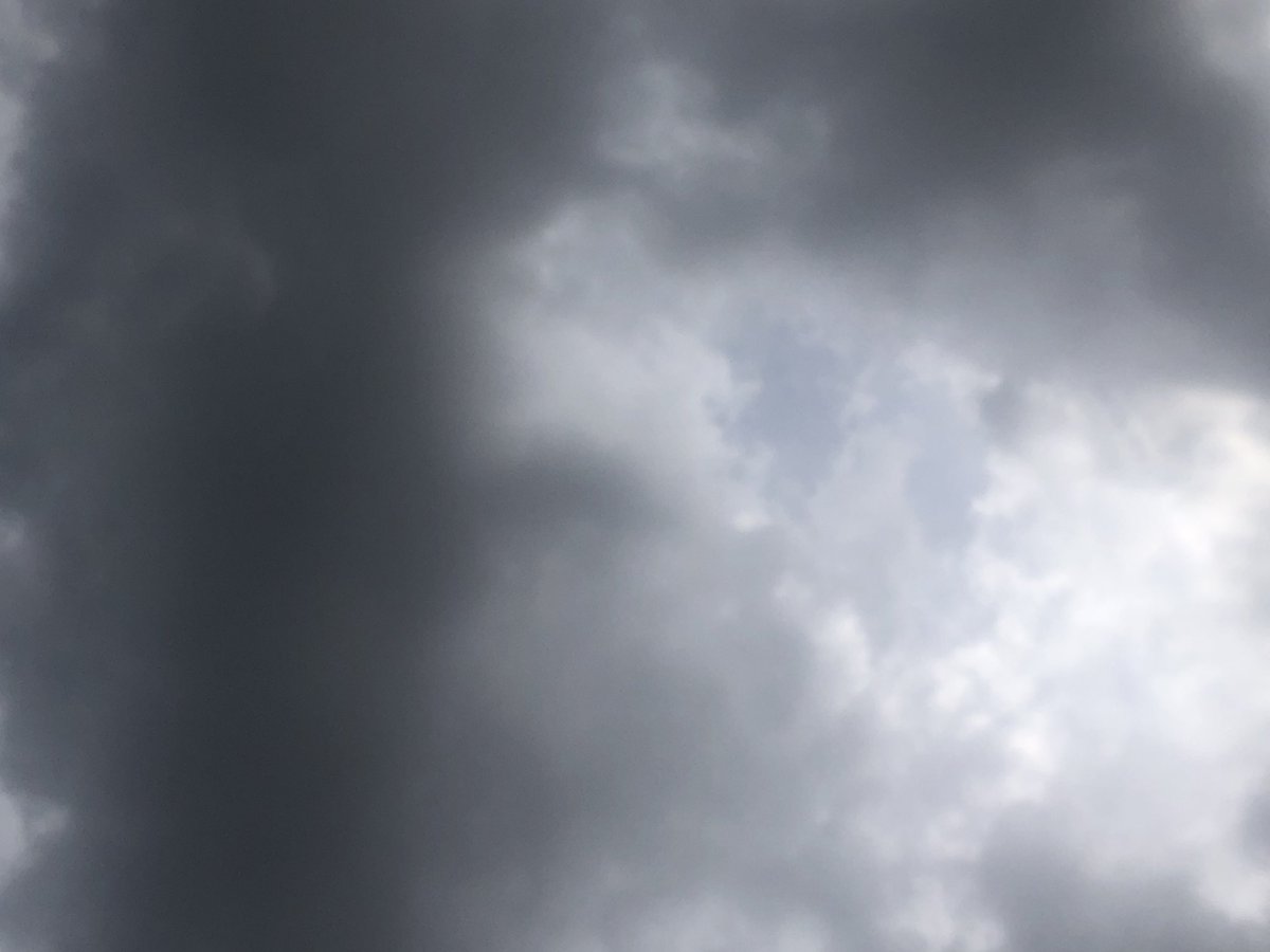AndreiC2428's tweet photo. Actualización: #nubes
Stratucumulus Sc
Cumulus Cu
Nimbustratus Ns
Sierra de Guadalupe
16:04 Coacalco de berriozabal
Cielo completamente nublado octas 7/8 https://t.co/drmcyTt5iR