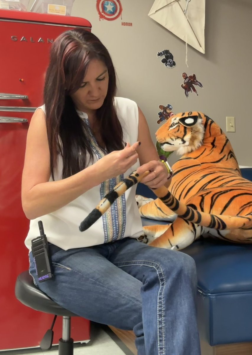 IdaliaMagnone's tweet photo. @EthridgeES @LewisvilleISD 
Be kind to our Tiger. He recently had surgery. 🤣😍 https://t.co/Ahsqw6lXPu
