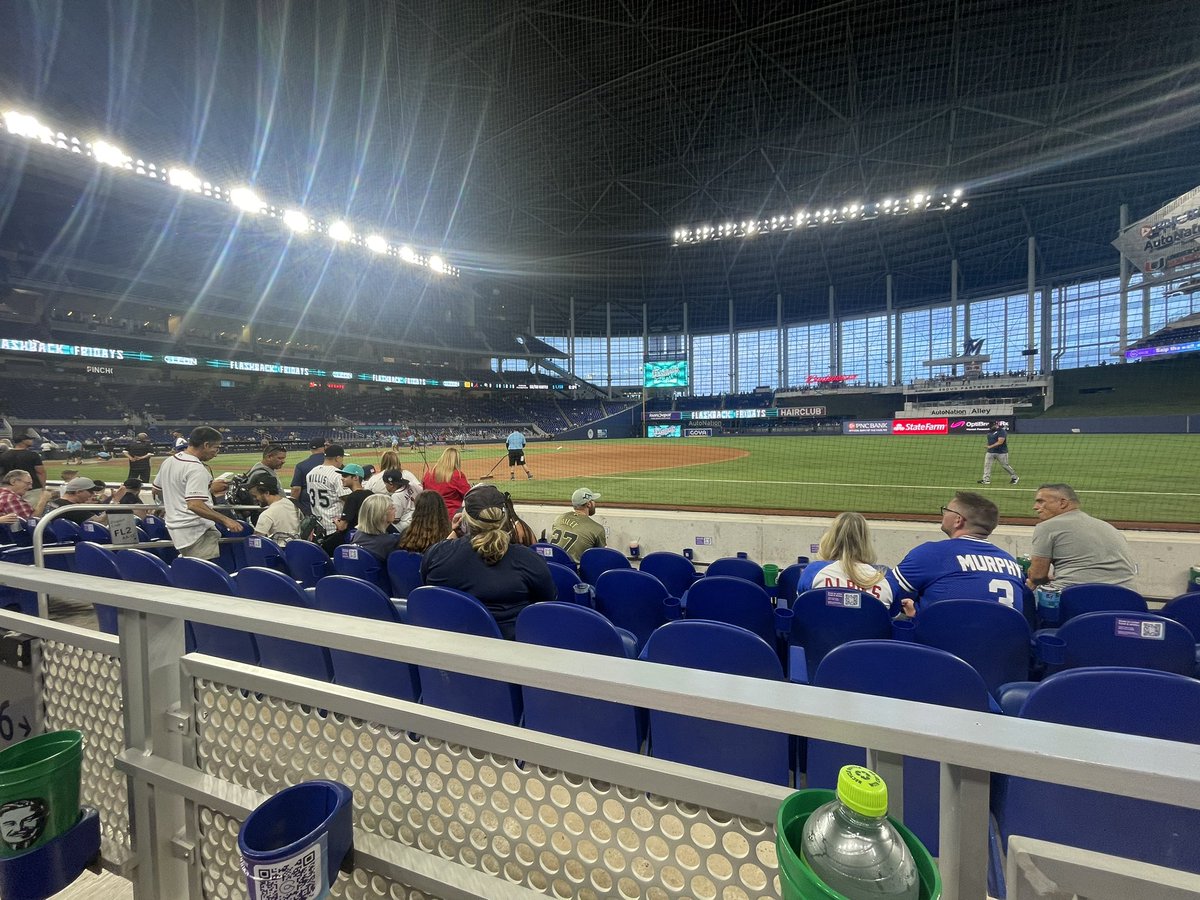 js2_cattle's tweet photo. We're here and we are ready!  Go Braves!  #js2beef https://t.co/4hA5GvOxRJ