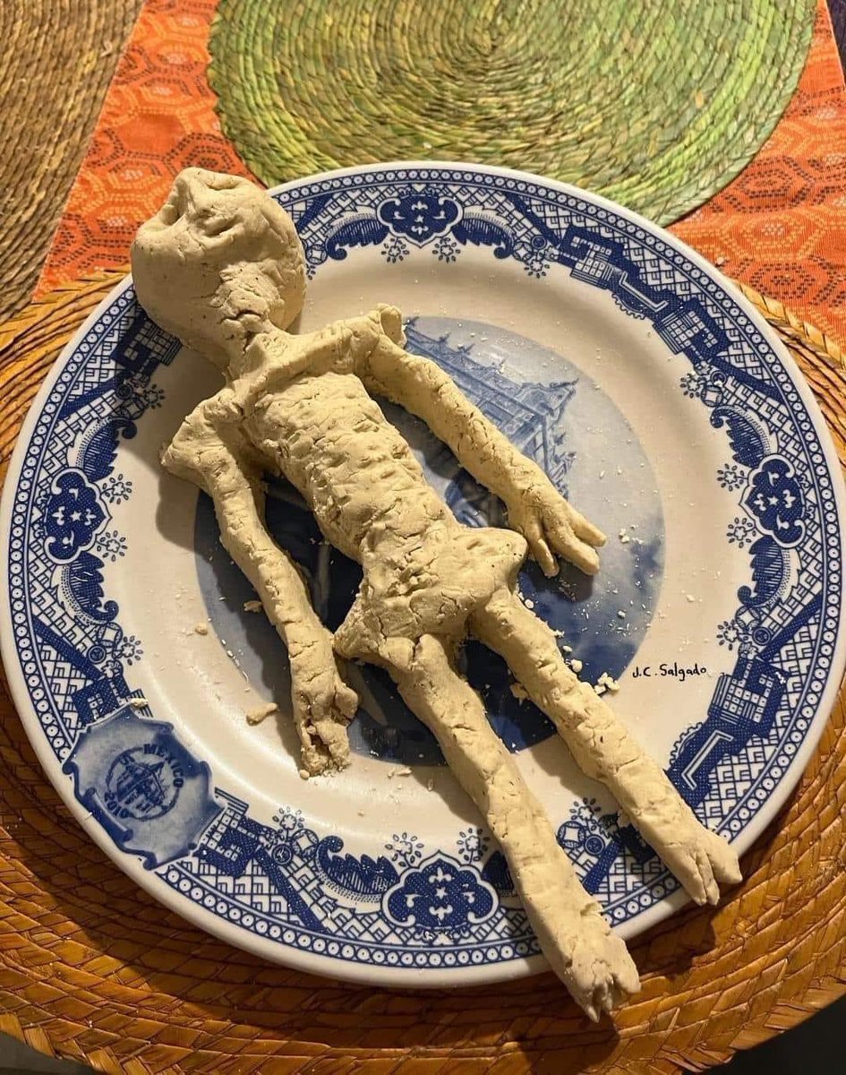 PaveloRockstar's tweet photo. Se cancela el pozole y las tostadas; ¡quiero tamaliens! 👽🇲🇽 https://t.co/5kBJoaU8vM