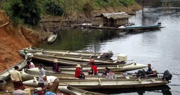 After the Vietnam War, 1,000’s of aircraft fuel tanks were repurposed as canoe’s by local citizens. They can still be found in use to this day thanks to how well built and reliable they are.