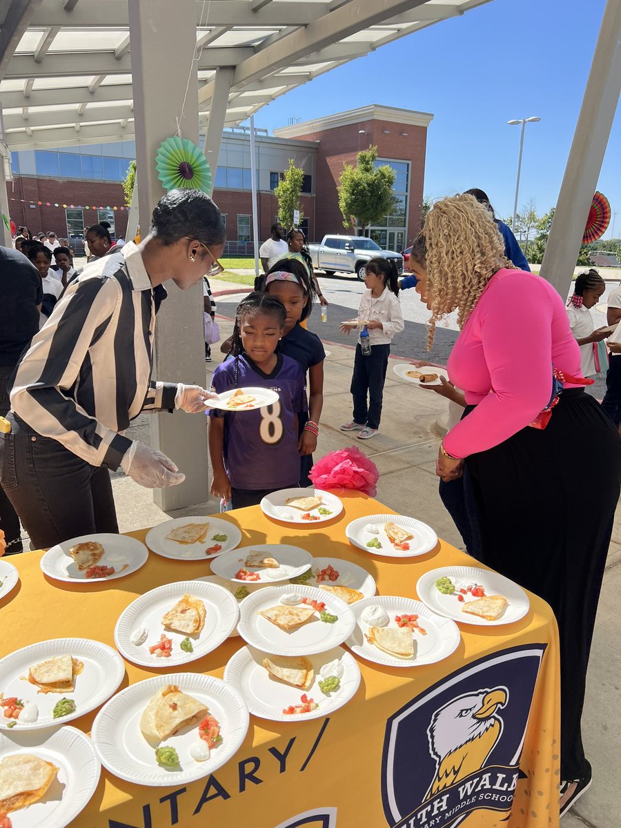 WalkMiddle's tweet photo. Today we hosted our first LEGENDARY PBIS event! In celebration of Hispanic Heritage Month, it was a fiesta block party!

LEGENDS were able to sample delicious food, rock paint, hit the piñata, socialize, and even learn to salsa dance! 

A fun time was had by all! 🪅 💃 🌮 🪨 🎊 https://t.co/DmSDS2sSwE
