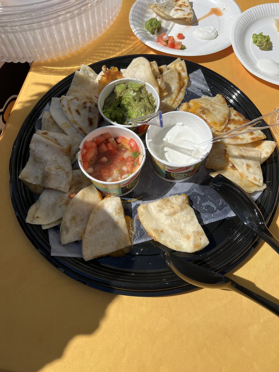 WalkMiddle's tweet photo. Today we hosted our first LEGENDARY PBIS event! In celebration of Hispanic Heritage Month, it was a fiesta block party!

LEGENDS were able to sample delicious food, rock paint, hit the piñata, socialize, and even learn to salsa dance! 

A fun time was had by all! 🪅 💃 🌮 🪨 🎊 https://t.co/DmSDS2sSwE
