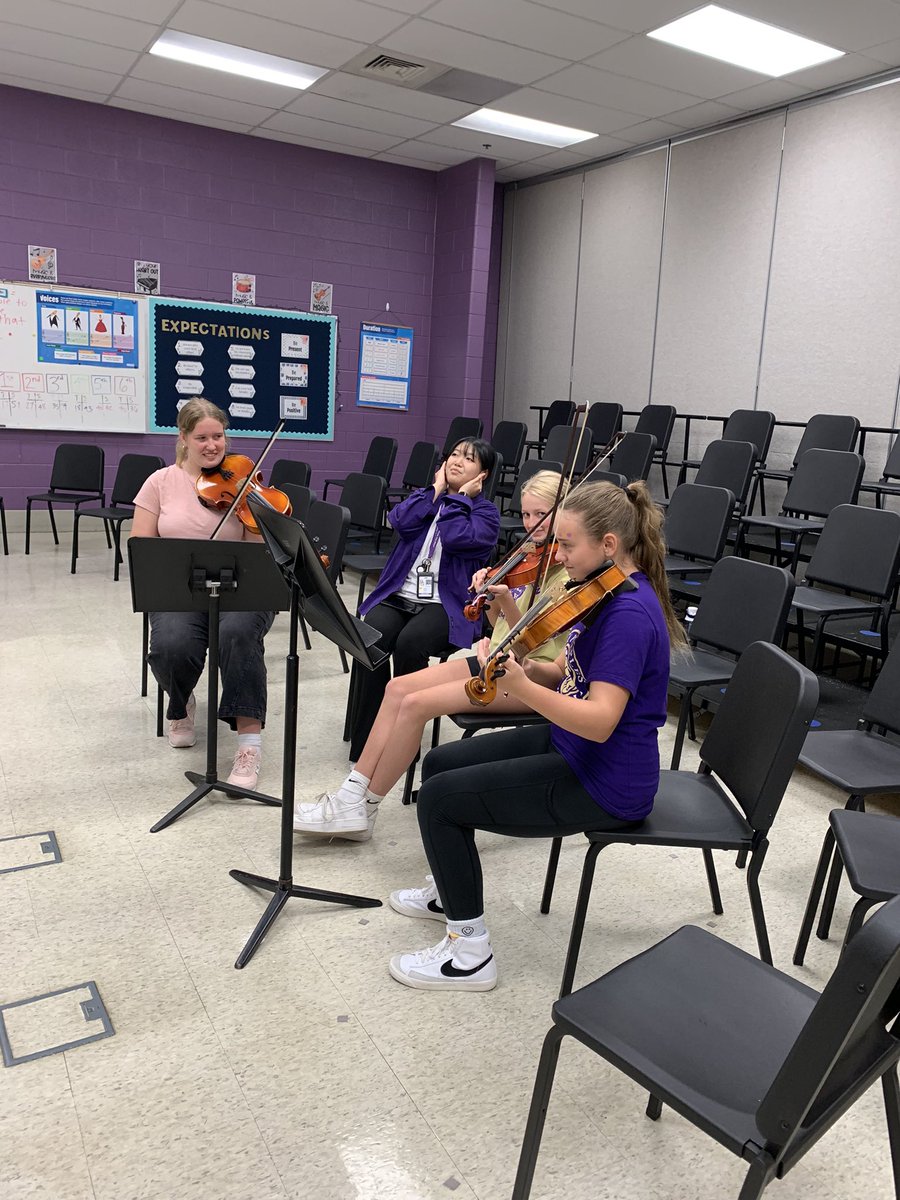 So thankful to the ASTA chapter @WKUStrings for coming to help our students prepare for All-District Orchestra auditions! WKU is developing with some incredible musicians and future music educators! @WKUMusicDept