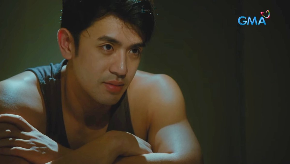 dazzlinghershey's tweet photo. Gabi-gabi mo ako pinapahanga sa pakikipag-usap mo gamit ang mga mata. Kahit walang linya, naibibigay mo ang tamang damdamin sa eksena gamit ang nga mata mong kayganda. Napapangiti ko habang ngumingiti ka, @davidlicauco . ILY.
#MSKMSaviour
#DavidLicauco https://t.co/P7dPwmcWYq