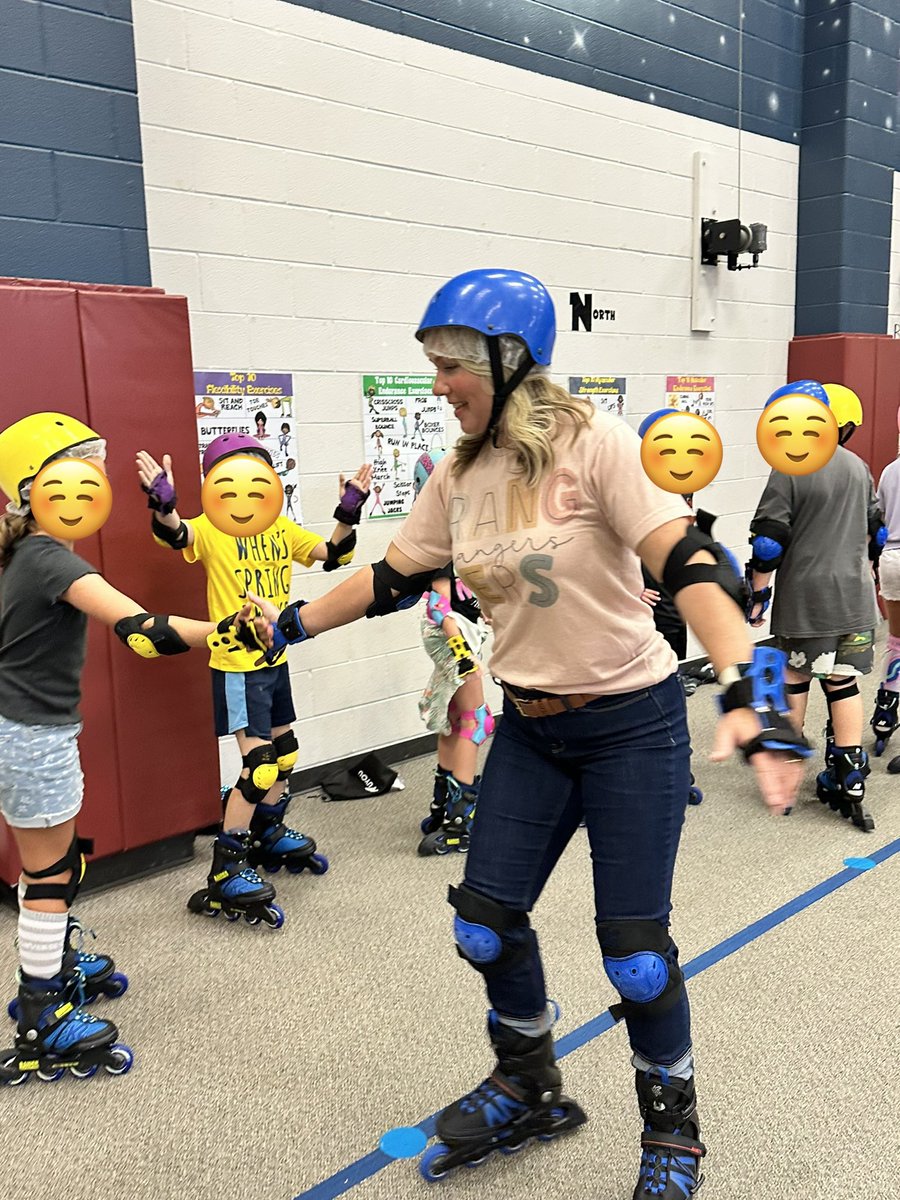 RhondaKoenig4's tweet photo. It’s the best day ever when your AP joins 5th grade skating! Thanks Mrs. Sandel! @RobRangers @CCISDAthletics #championforall https://t.co/rNSzqi6LjT