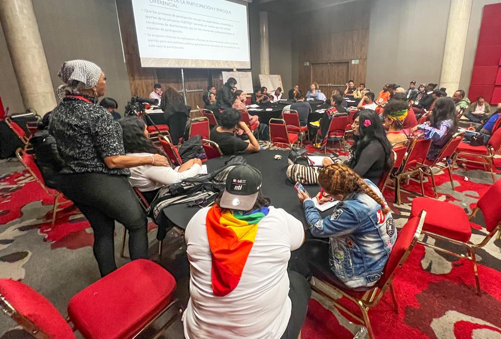 MinInterior's tweet photo. 12 mesas temáticas construirán la agenda nacional, social, política y cultural de los SSLGBTIQ+, con elementos claves para su dinamización y materialización.

Conoce algunos de sus participantes en la Primera #ConvenciónNacionalLGBTIQ+ 🏳️‍🌈🏳️‍⚧️: 

🧵⤵️ https://t.co/dymESo3QZe