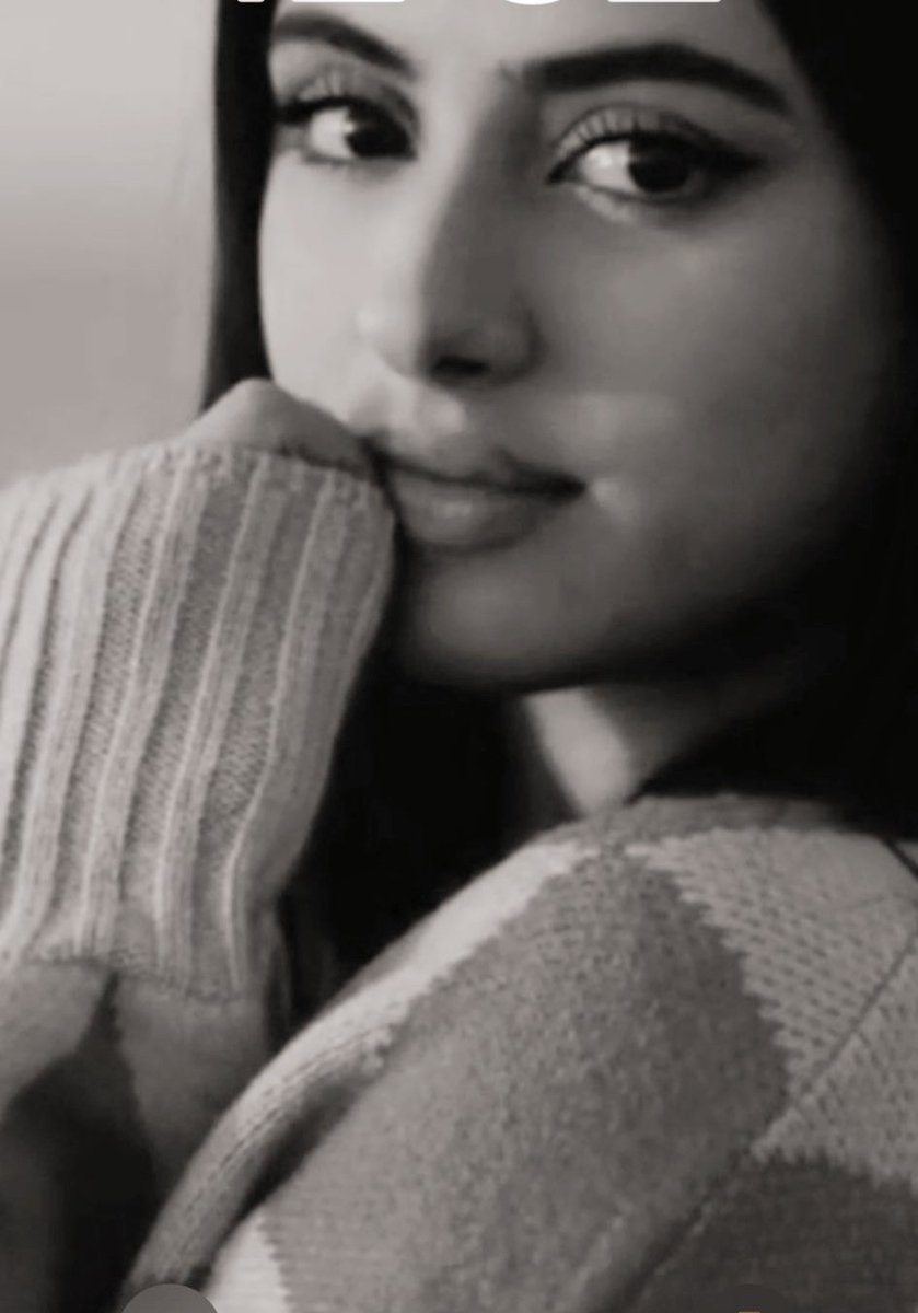 🌹" Main    Ny   *Palkon   Sy ....                   *Dary      *Yar    Py     *Dastakh ....             Di  Hy.... Main   Wo   *Saail   Houn              Jisy  Koi  *Suda  Yaad  Nahen."🌹                                        💕 .... Sagar .... 💕