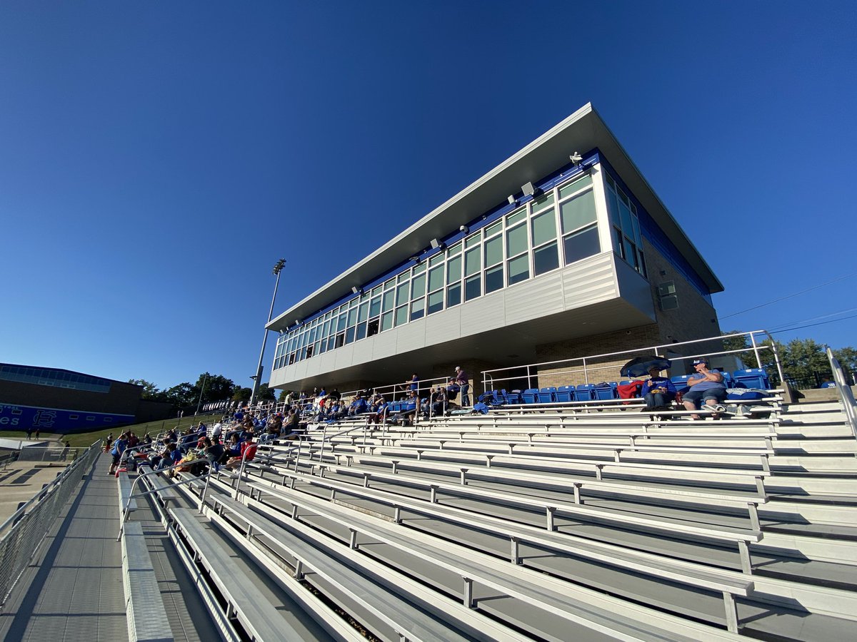 Jack_Hillgrove's tweet photo. One of the nicest high school press boxes you’ll ever see! 

Here in Cadiz. 3-1 @HC_Football__ hosting 3-1 @PotterAthletics. 

Tony Filberto and I have the call. @BordasLaw Friday Night Rivals. LIVE on Comet at 7 pm!! @WTOV9 https://t.co/c8JTjxpRNR
