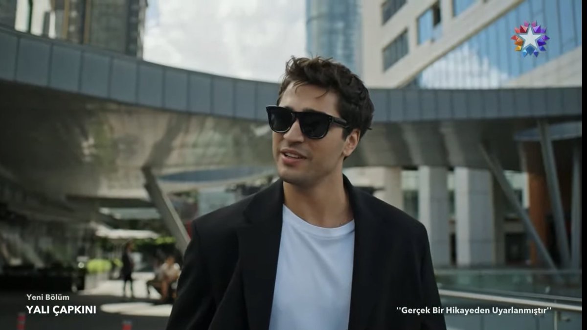 Clau11118's tweet photo. Fashion Icon..Ferit Korhan #YalıÇapkını
#MertRamazanDemir https://t.co/Xg9deSp86V
