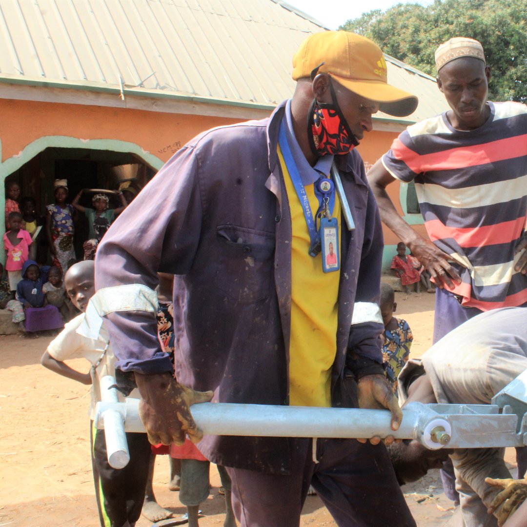 The local well failed in Boku Pati, #Nigeria, but families needed water for households, farmers for crops, &amp; herdsmen for livestock. What was available was a very contaminated river. Lifewater rehabilitated the well &amp; the #safewater today brings improved community health &amp; peace!
