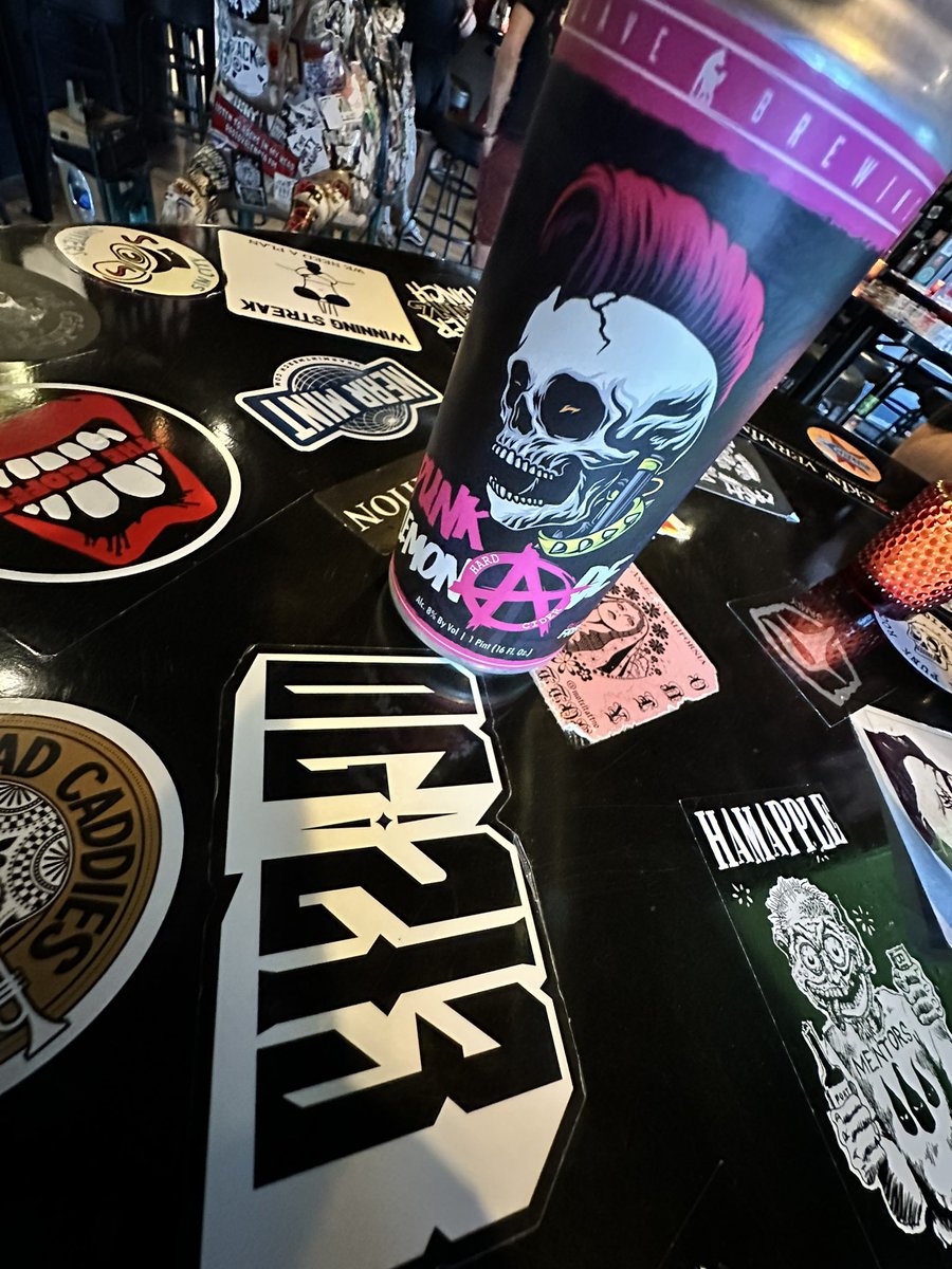 BittburgerSr's tweet image. While in Vegas this is a must! Being a music lover of all types this is truly my favorite!! #THEPUNKROCKMUSEUM