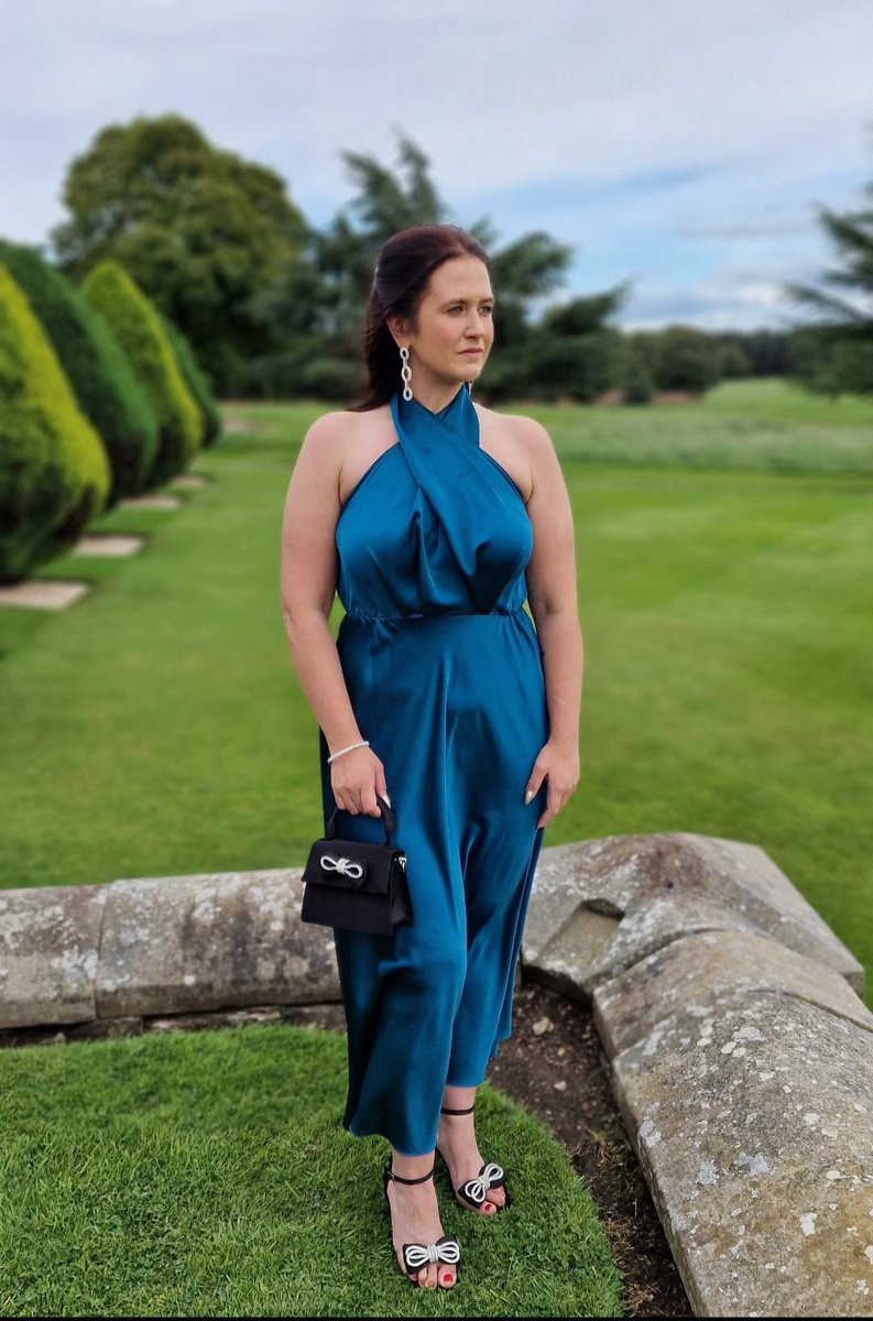 NataliahRead's tweet photo. Had a blast on set yesterday for another advert! Can't moan when you have a beautiful outfit and beautiful scenery, not mentioning a fantastic production 👏 🎥
#actress #filminglocation #film #advert #casted https://t.co/8WQtCkY0zV
