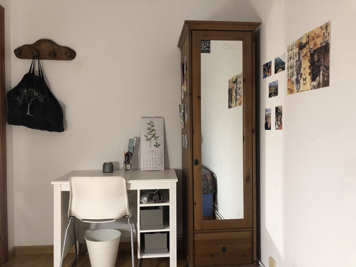 __heellenn's tweet photo. Habitació disponible x OCTUBRE a Barcelona per 290€ (despeses incloses!) al mes. Amb les millors vistes i les milloríssimes companyes del món. Situada a Can Baró, barri cuquíssim i tranquil🧘‍♀️🧘‍♀️. L5 carmel, L4 alfons X, V19, V23, D40, 22, 24, 39, 114, 191  114, D40, 191, v23🎢🗻 https://t.co/Io51s3QO5g