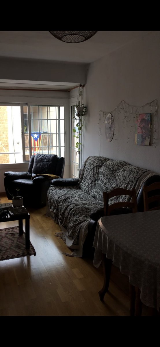 __heellenn's tweet photo. Habitació disponible x OCTUBRE a Barcelona per 290€ (despeses incloses!) al mes. Amb les millors vistes i les milloríssimes companyes del món. Situada a Can Baró, barri cuquíssim i tranquil🧘‍♀️🧘‍♀️. L5 carmel, L4 alfons X, V19, V23, D40, 22, 24, 39, 114, 191  114, D40, 191, v23🎢🗻 https://t.co/Io51s3QO5g