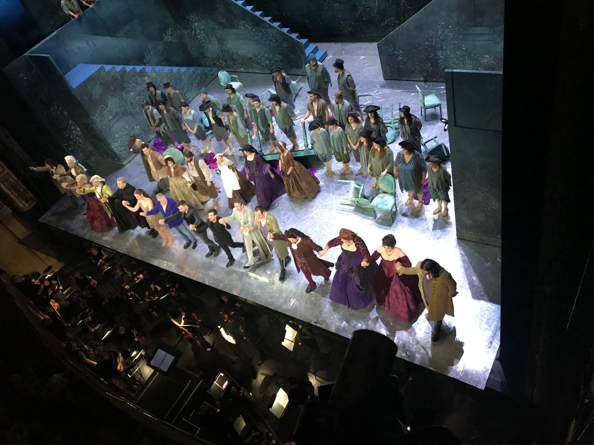 Gran #ManonOVD en #ViernesdeÓpera <a href="/operaoviedo/">Ópera de Oviedo</a> con <a href="/JuNoMo73/">Juan Noval Moro</a> <a href="/alexnowakowski/">Alex Nowakowski</a> <a href="/fredericjost/">Frédéric Jost</a> #CesarSanMartin @MoisesMarin <a href="/PabloLopezMusic/">Pablo López</a> <a href="/_ananebot_/">Ana Nebot</a> #MariaHeres <a href="/serenamezzosop/">Serena Pérez</a>
Un placer ver desde arriba al maestro <a href="/nunoconductor/">Nuno Coelho</a> dirigir a <a href="/OSPAcom/">𝐎𝐒𝐏𝐀</a> <a href="/Intermezzocoros/">Intermezzo</a> ¡Bravo!