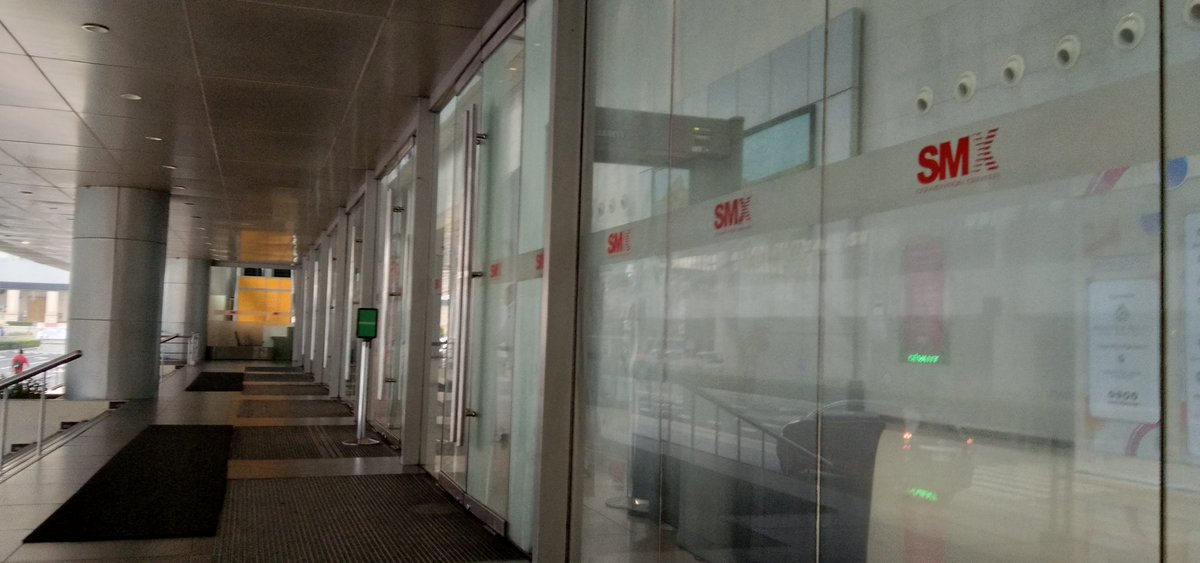 angelbvtr's tweet image. andito na kami mga syug, most punctual yarn 🤣 

#MIBF2023 #Arrowheads