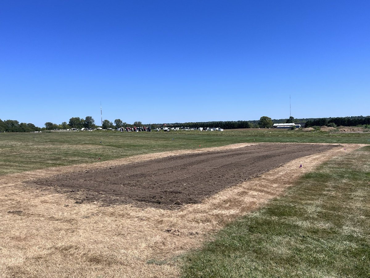 BrandonStith's tweet photo. For those interested…
-Seed bed prep for NTEP trials
-Monostand high cut turf blocks (TTTF, KBG, PRG)
- Fairway and greens height bentgrass A List trials
-Sports turf space converted to bent/poa fwys for ABW work
-Bent/poa greens (turf pathology)
#buckeyeturf https://t.co/9SnCszi6T6