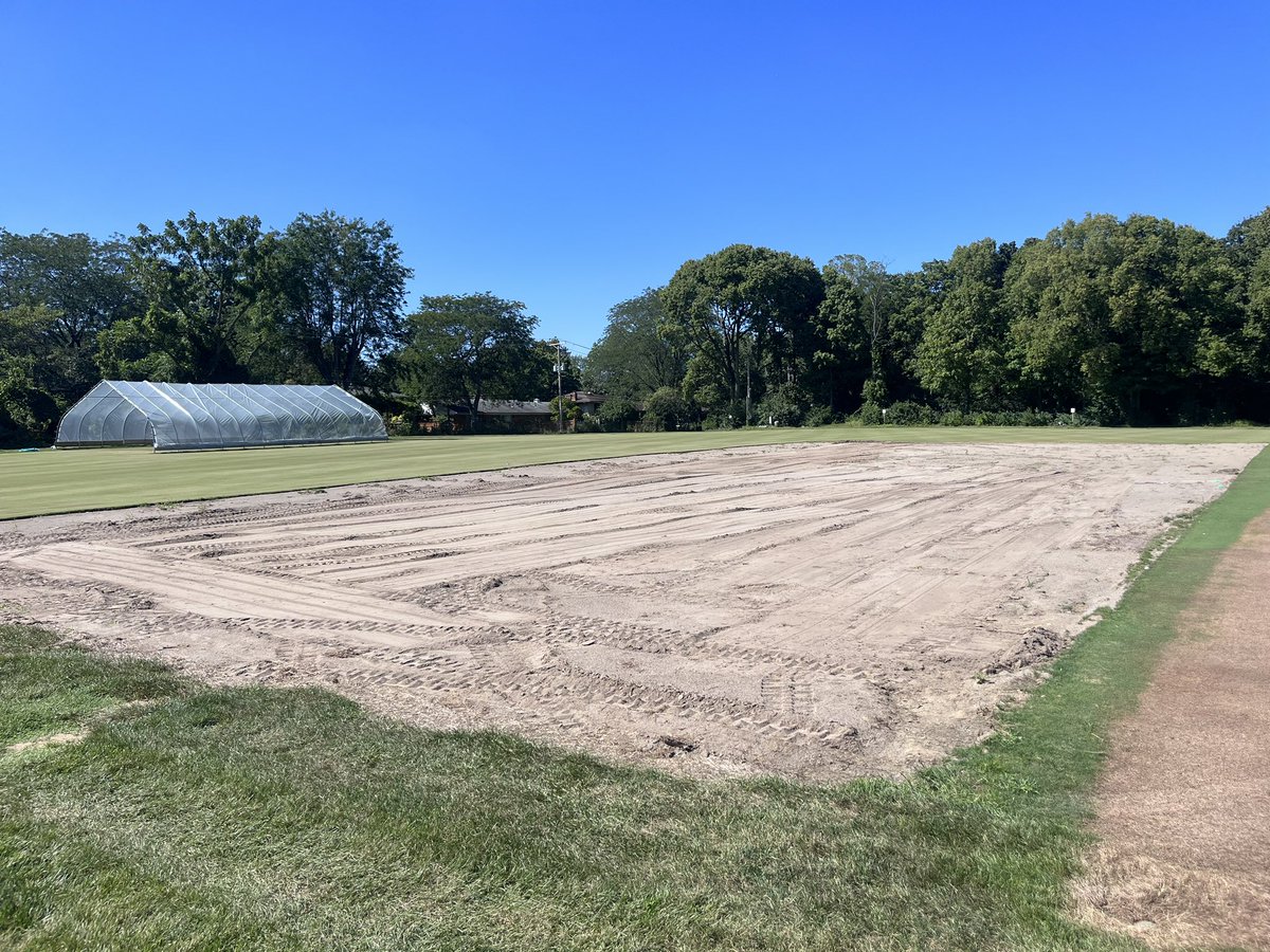 BrandonStith's tweet photo. For those interested…
-Seed bed prep for NTEP trials
-Monostand high cut turf blocks (TTTF, KBG, PRG)
- Fairway and greens height bentgrass A List trials
-Sports turf space converted to bent/poa fwys for ABW work
-Bent/poa greens (turf pathology)
#buckeyeturf https://t.co/9SnCszi6T6
