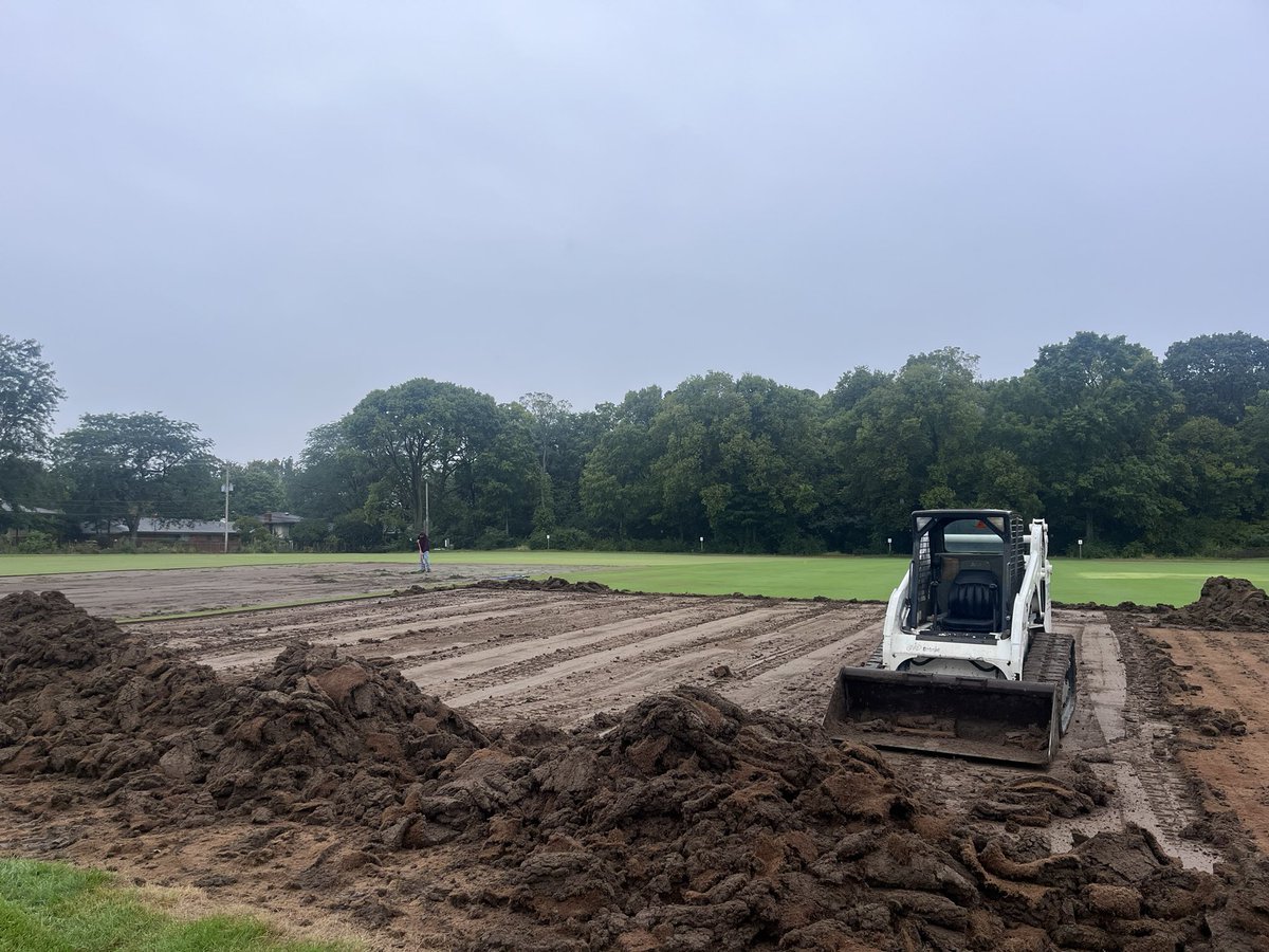 BrandonStith's tweet photo. For those interested…
-Seed bed prep for NTEP trials
-Monostand high cut turf blocks (TTTF, KBG, PRG)
- Fairway and greens height bentgrass A List trials
-Sports turf space converted to bent/poa fwys for ABW work
-Bent/poa greens (turf pathology)
#buckeyeturf https://t.co/9SnCszi6T6
