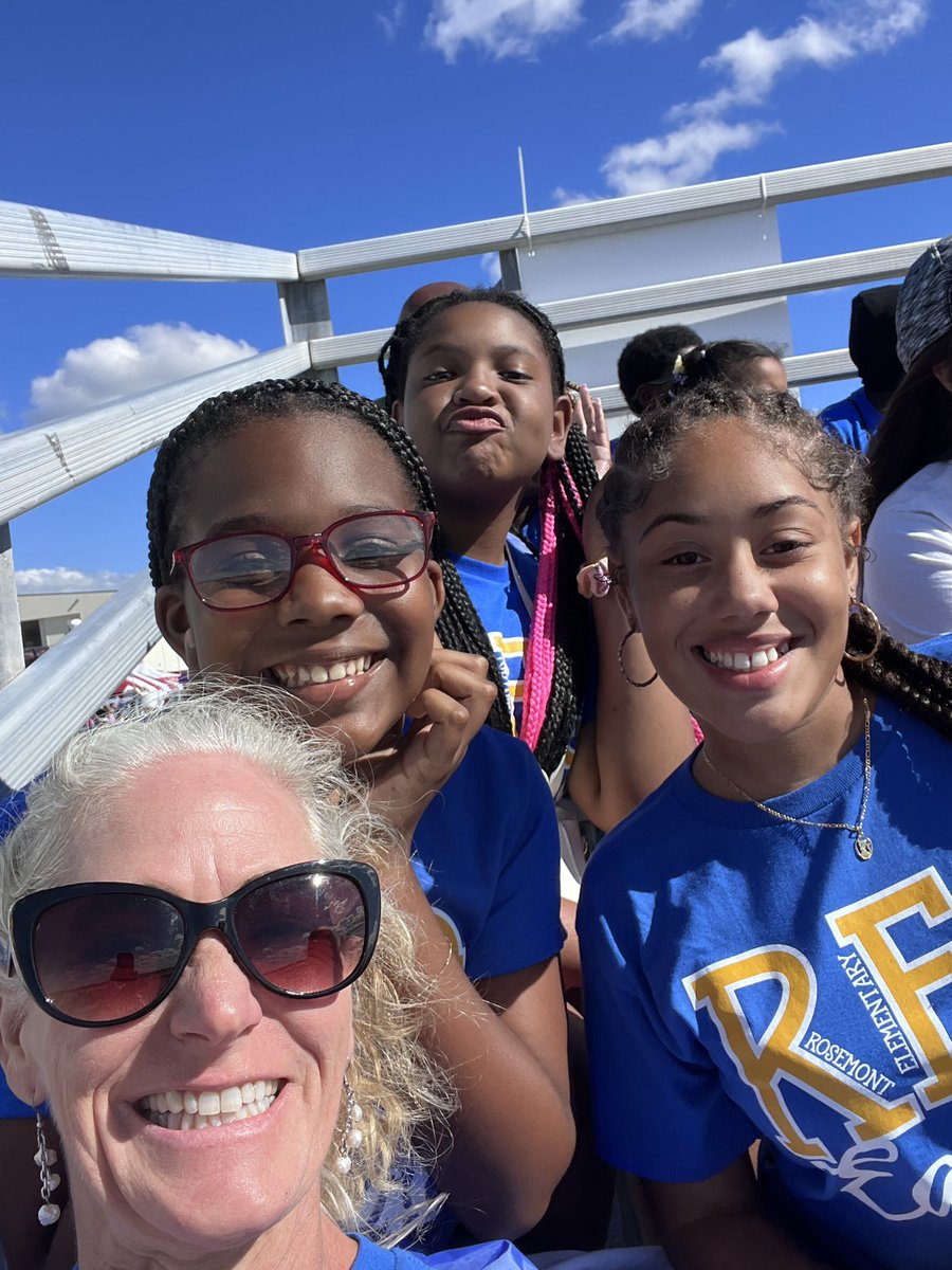 Jane Harvey (@janeharvey05) on Twitter photo I had a great time at the air show today with <a href="/RosemontEagles/">Rosemont Elementary</a> 5th grade students! Perfect weather and lots to see. #vbits <a href="/VBTitleI/">Title I VBCPS</a> @MrsMarcangelo <a href="/vbschools/">VBSchools</a> I had a great time at the air show today with <a href="/RosemontEagles/">Rosemont Elementary</a> 5th grade students! Perfect weather and lots to see. #vbits <a href="/VBTitleI/">Title I VBCPS</a> @MrsMarcangelo <a href="/vbschools/">VBSchools</a>