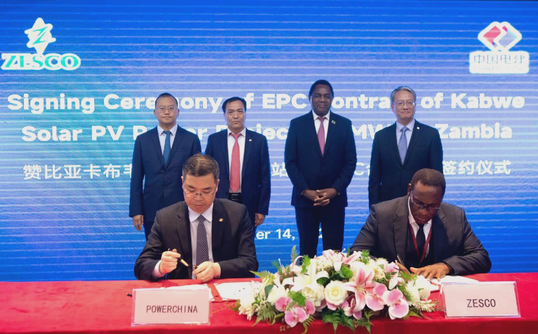 HHichilema's tweet photo. Heading home from #China state visit.
🏮6 days 
🏮4 provinces
🏮25 engagements
🏮6 MOUs signed inc.   
     energy, green housing, 
     digital transformation  
     smartphone assembly in🇿🇲
🏮Tech &amp; cultural exchanges

Thanks to people of 🇨🇳 for the warm hospitality. Xiè Xie https://t.co/9B2pCcp0qZ
