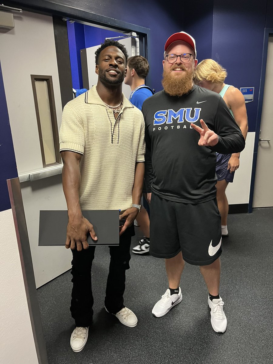 It was a pleasure meeting you @ESanders_10 thank you for sharing your time and contagious energy with the team. Going into the @SMUFB hall of fame where you belong. #SMU2NFL #PonyUpDallas