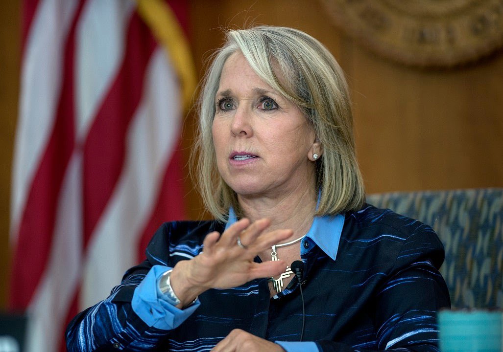 ProudElephant's tweet photo. Raise your hand if you AGREE that New Mexico Democrat Governor Michelle Lujan Grisham is a DISGRACE and should RESIGN immediately ✋ https://t.co/I8hm7FsLZX