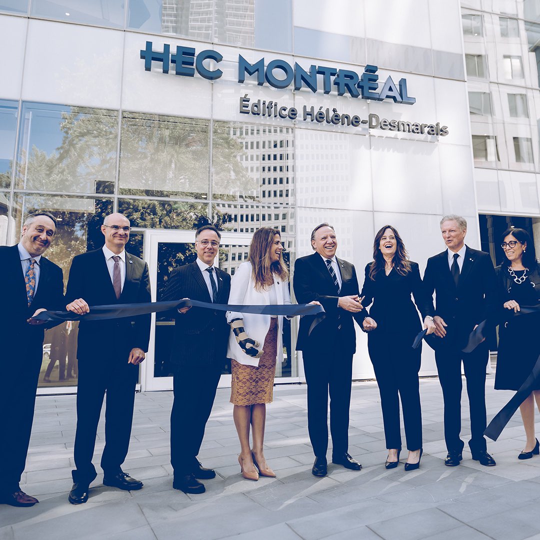 Une cérémonie d'inauguration empreinte d'émotions pour notre nouvel édifice au cœur du quartier des affaires de Montréal.  

Lire la nouvelle 👇 hec.ca/nouvelles/2023…   

#heccentreville #inauguration #formation #cyclessupérieurs #montréal <a href="/francoislegault/">François Legault</a>  <a href="/PascaleDery/">Pascale Déry</a>