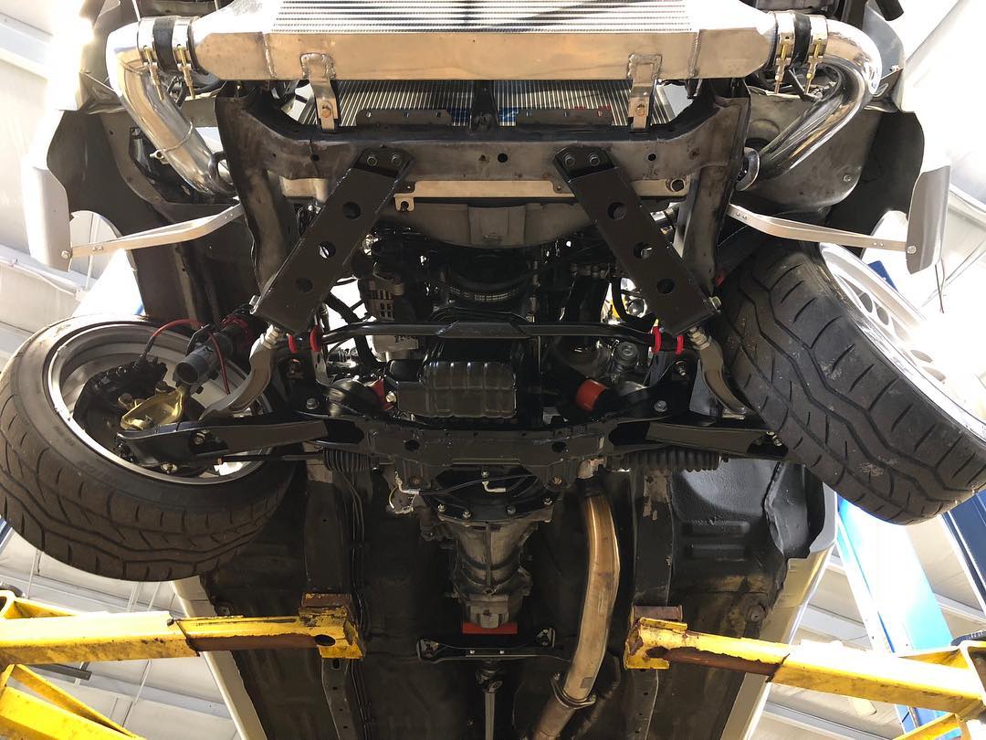 Voodoo13usa's tweet photo. When you're running a DEEP angle, you want to make sure you still have enough room to party! Here's an up-close and personal look at our Voodoo13 S-Chassis High Clearance Tension Rods. 
-
#Voodoo13usa #Nissan #S13 #S14 #S15 #Drifting #240sx #MadeInAmerica https://t.co/mqiGN6mo97
