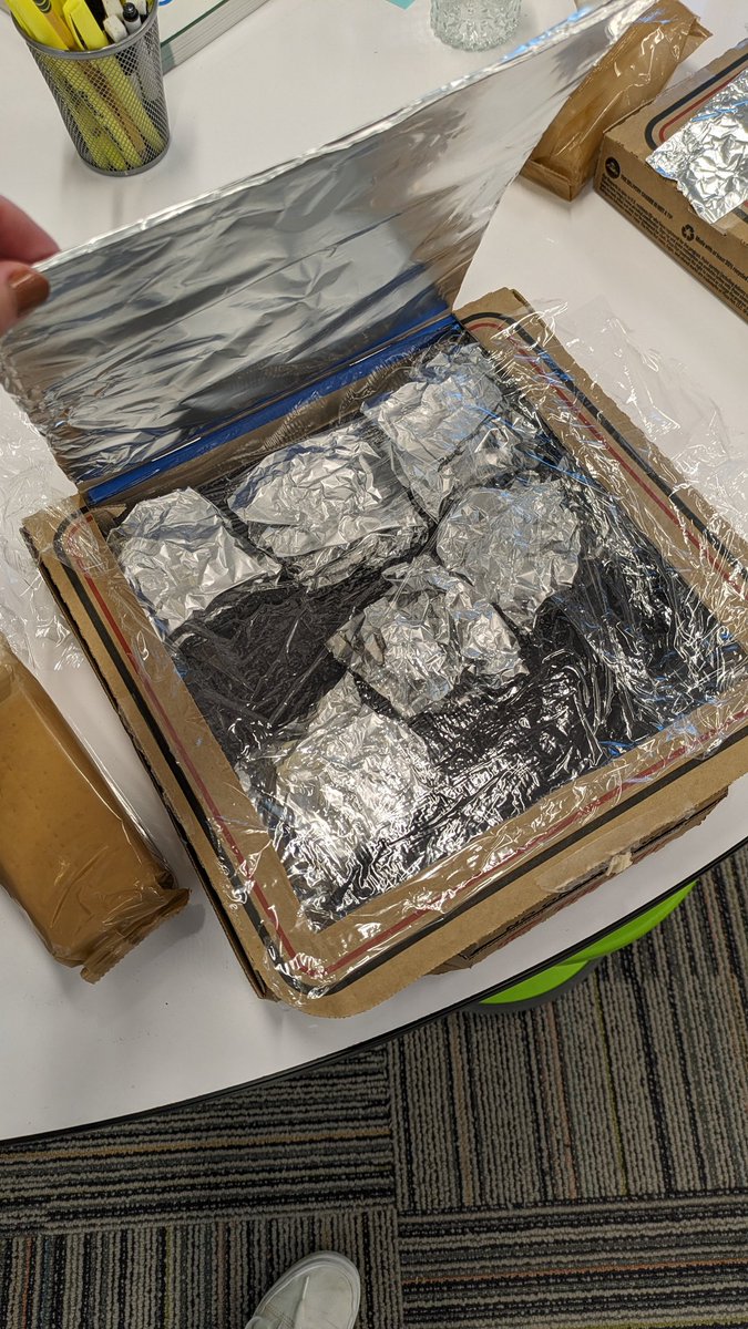 Jmdolich's tweet image. Made some s&apos;mores with our solar oven! #vcsscience