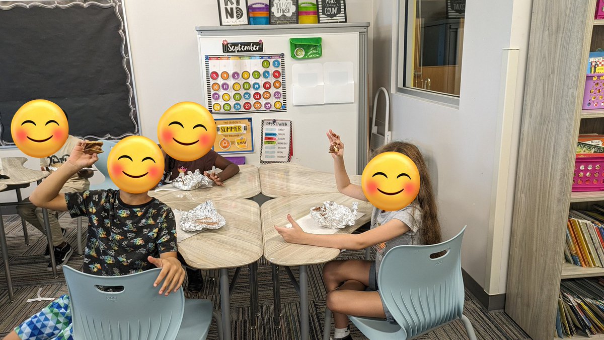 Jmdolich's tweet image. Made some s&apos;mores with our solar oven! #vcsscience