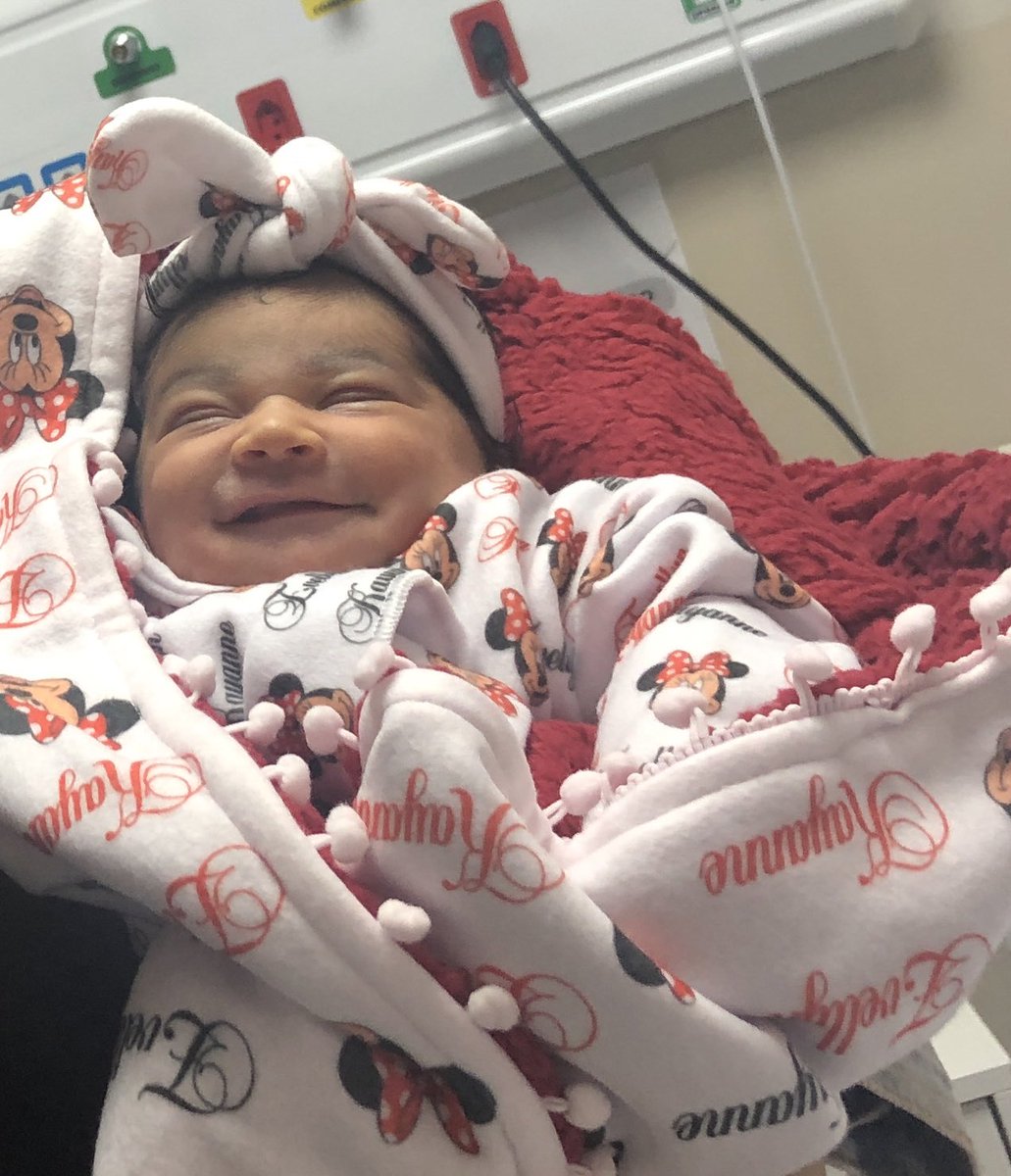 RayanneRAM's tweet photo. Os filhos são herança do Senhor,
uma recompensa que ele dá. Como flechas nas mãos do guerreiro
são os filhos nascidos na juventude. Como é feliz o homem
que tem a sua aljava cheia deles!
Não será humilhado quando enfrentar
seus inimigos no tribunal. 
Salmos 127:3-5 https://t.co/5EmzjnadxQ